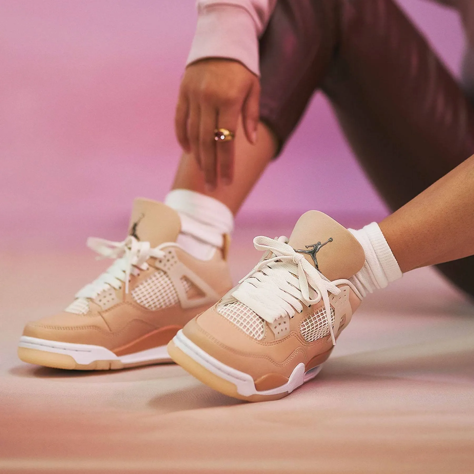 Air Jordan 4 Retro Wmns 'Shimmer'